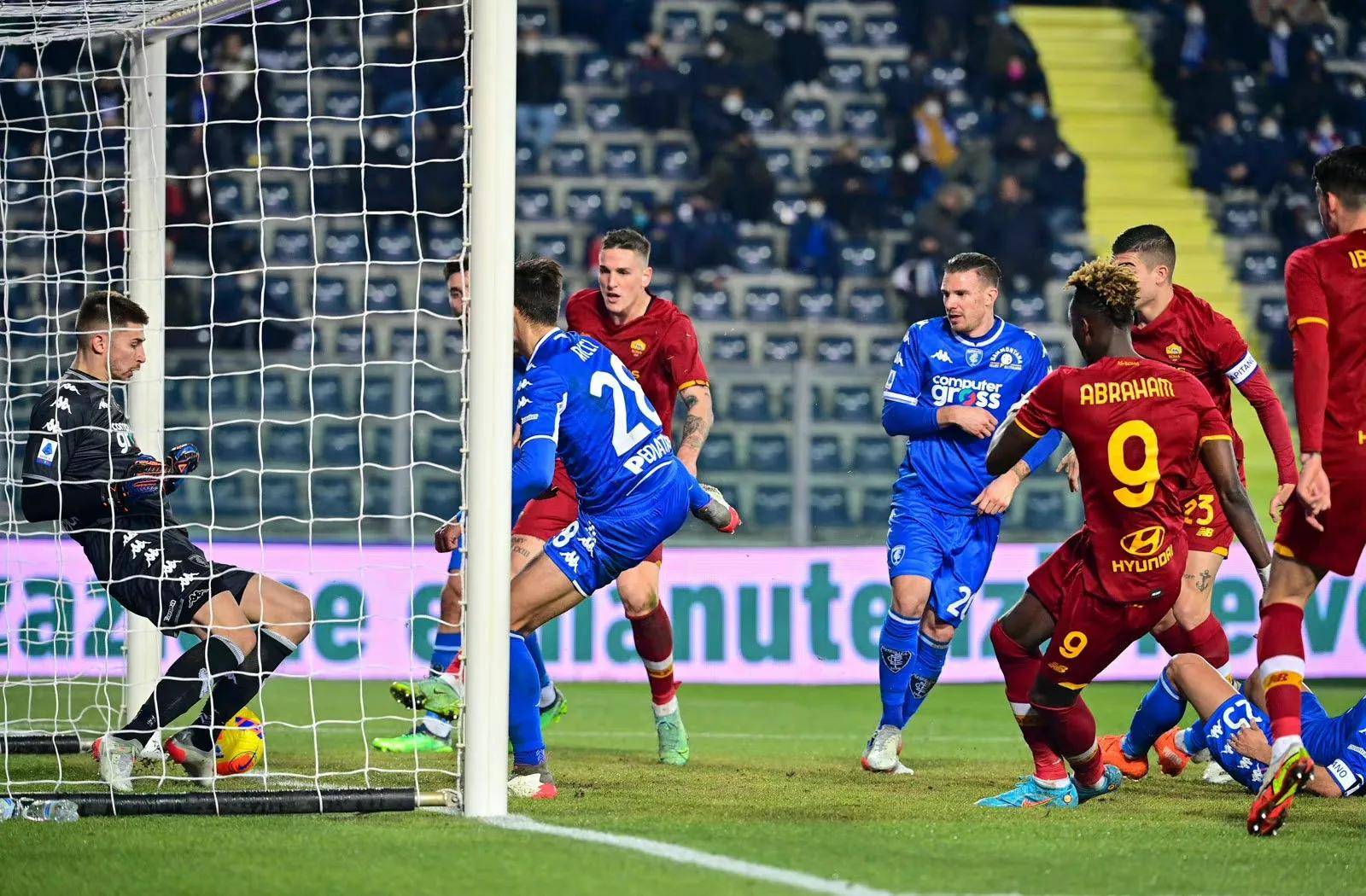 LPL-关于摔跤赛场再起风云：中原鲨队队火力全开蓬莱独角兽队，新援首秀制胜细节处理更胜一筹的信息