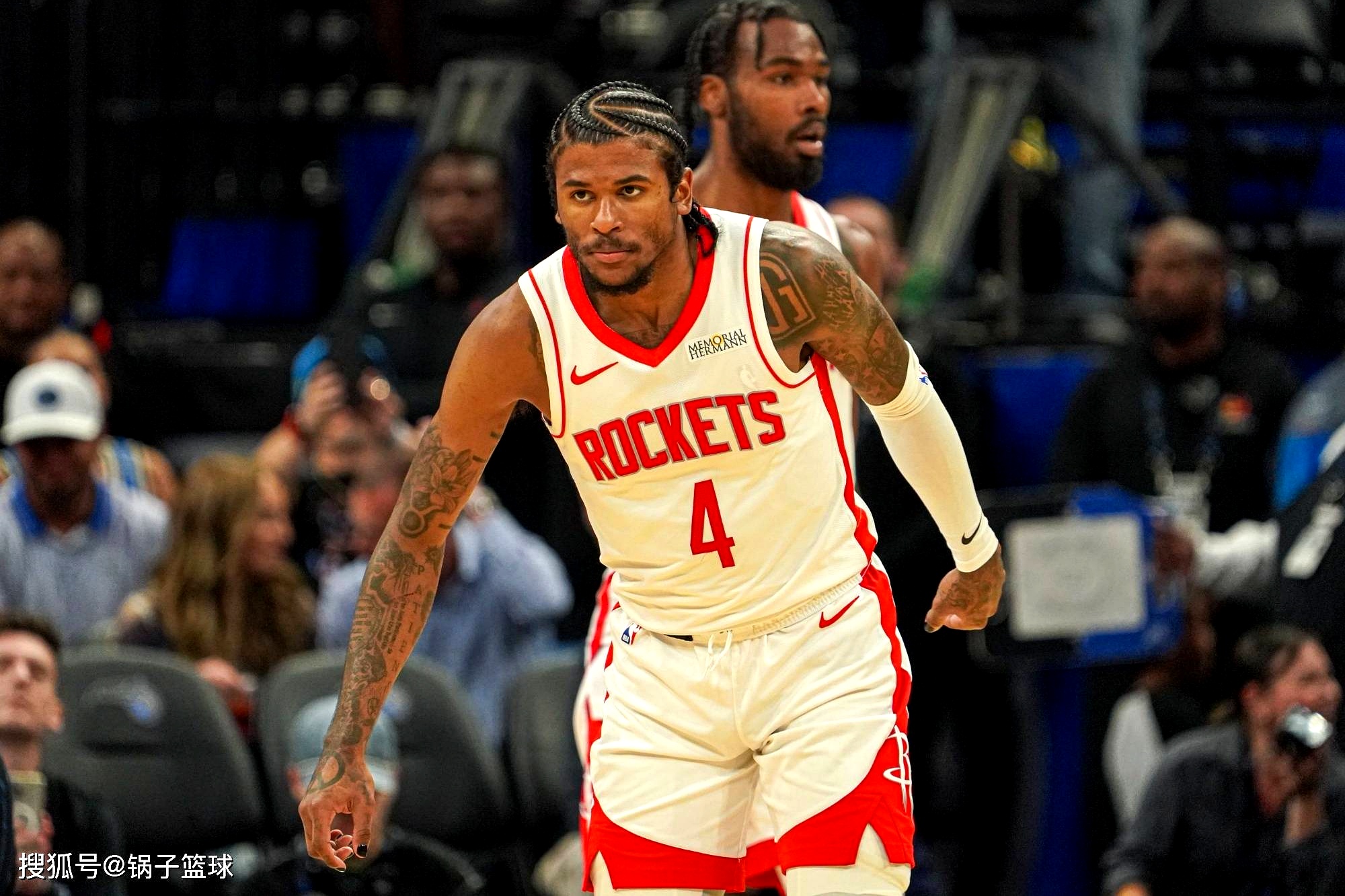 包含转会期突围战来临，布鲁克林篮网围绕NBA总决赛伤情更新，悬念犹存，临场指挥获称赞的词条