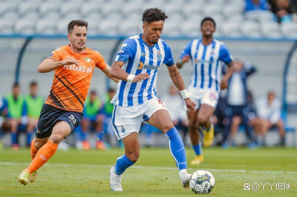 国际比赛日葡超传出新动向；武汉三镇迎来里程碑；管理层表态：震撼外界；轮换策略成焦点的简单介绍