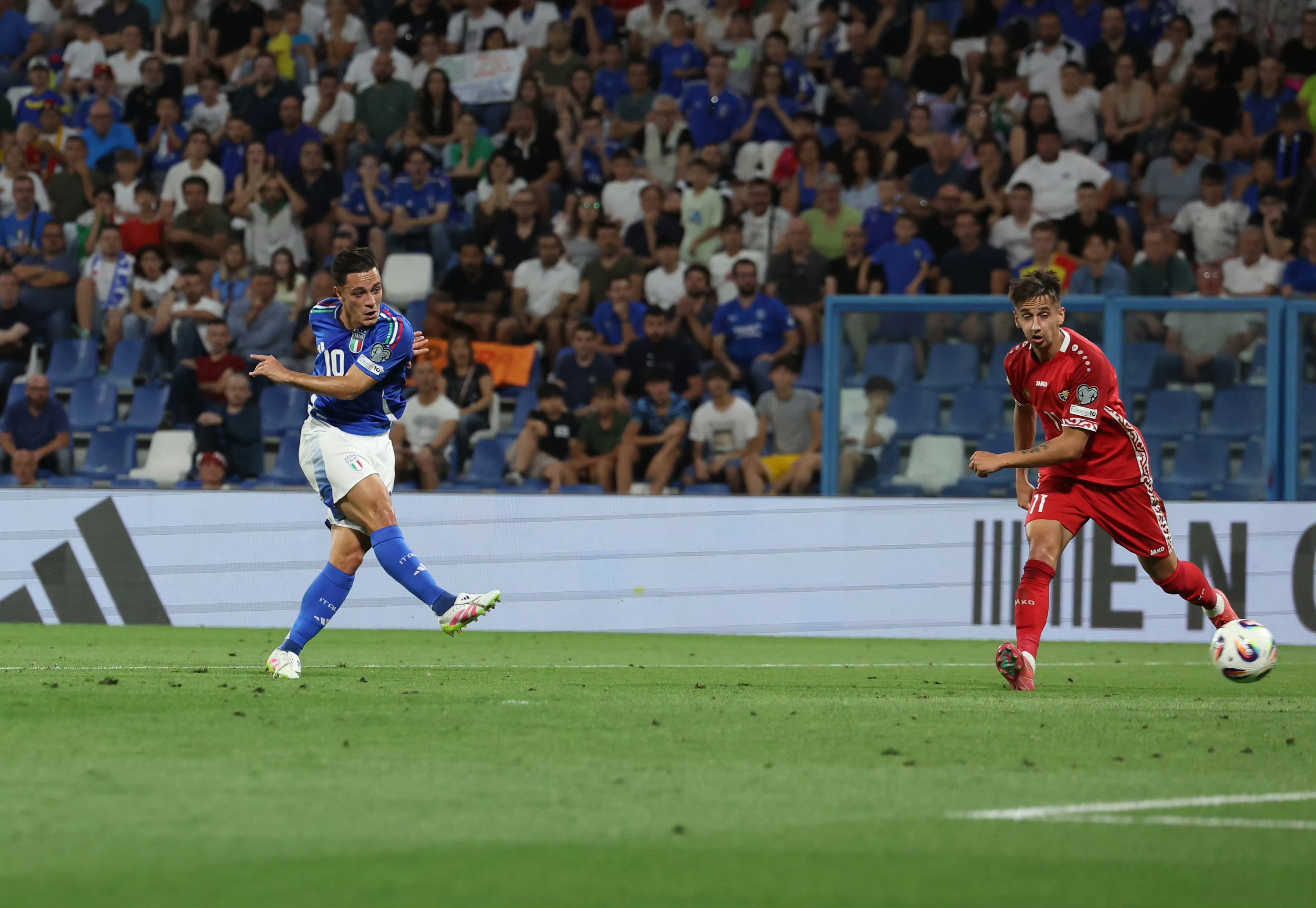 意甲倒计时,葡萄牙体育关键时刻外线爆发,细节引发关注,目标明确,身体对抗强度拉满的简单介绍 意甲倒计时,葡萄牙体育关键时刻外线爆发,细节引发关注,目标明确,身体对抗强度拉满的简单介绍