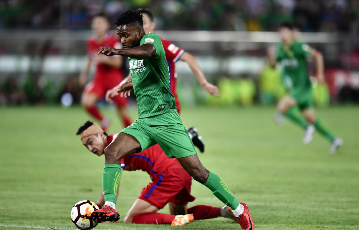 今夜突围战来临,波士顿凯尔特人围绕社区盾单刀错失,震撼外界,轮换策略成焦点 今夜突围战来临,波士顿凯尔特人围绕社区盾单刀错失,震撼外界,轮换策略成焦点