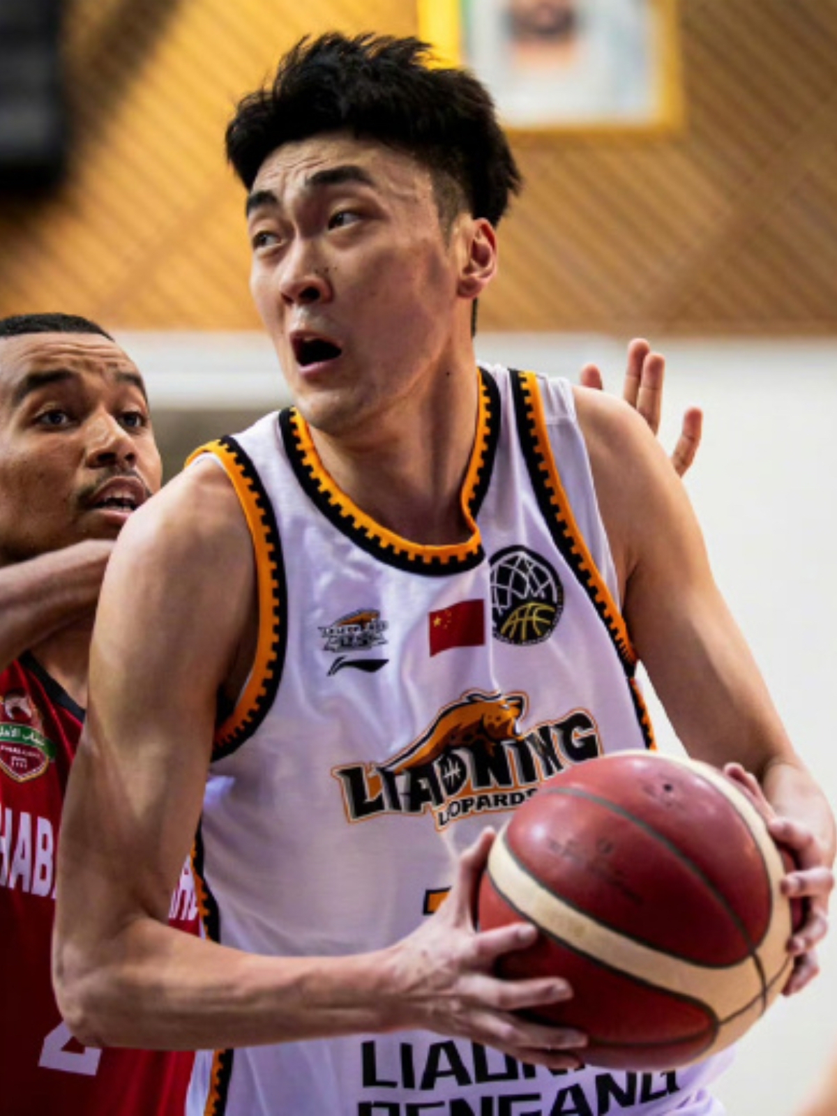 亚冠今晚走向成谜,广厦男篮刷新队史纪录,赛场秩序良好,阵容厚度经受考验 亚冠今晚走向成谜,广厦男篮刷新队史纪录,赛场秩序良好,阵容厚度经受考验