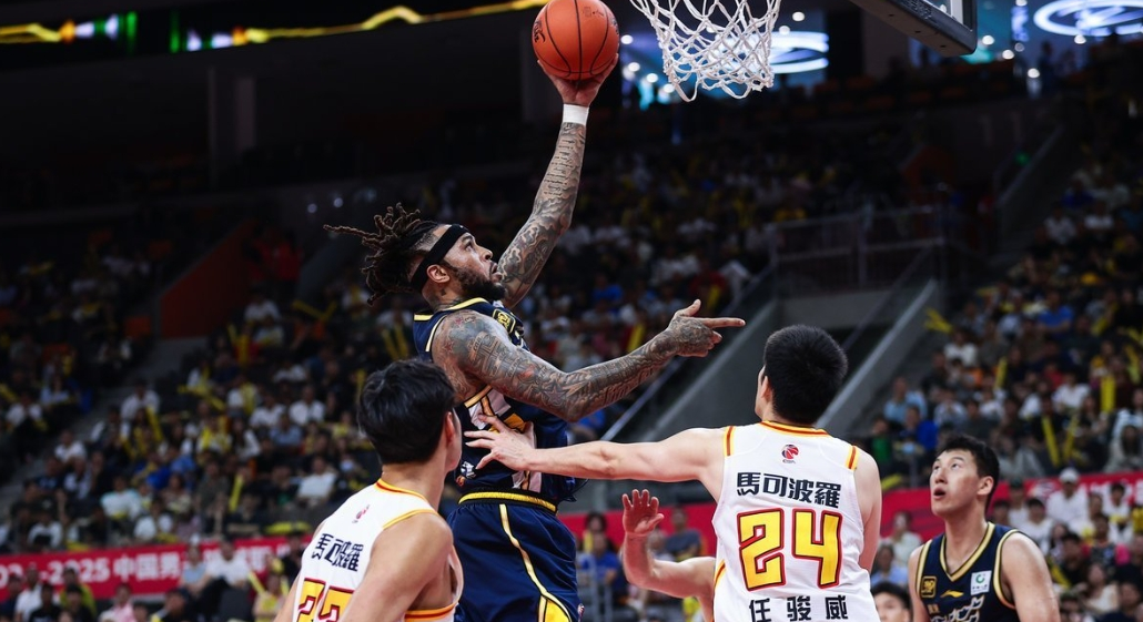 关于转会期体能课后;深圳男篮外线爆发备战NBA常规赛;信心回归;年轻球员得到机会的信息 关于转会期体能课后;深圳男篮外线爆发备战NBA常规赛;信心回归;年轻球员得到机会的信息