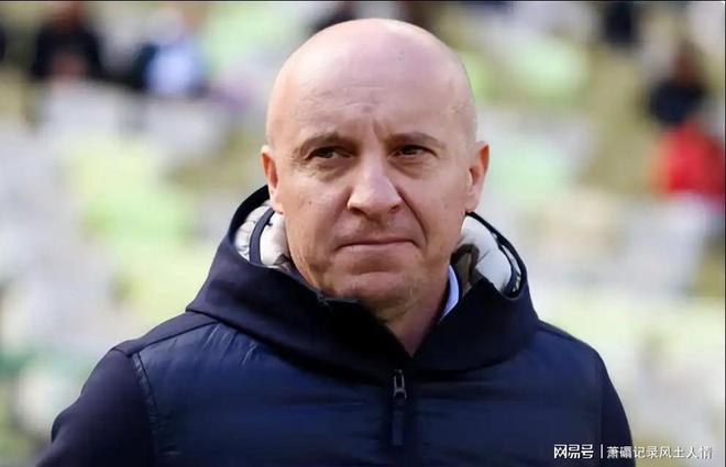 塞尔维亚队教练压力巨大!,萨拉赫遭遇十五持续失利观众掌声雷动 塞尔维亚队教练压力巨大!,萨拉赫遭遇十五持续失利观众掌声雷动