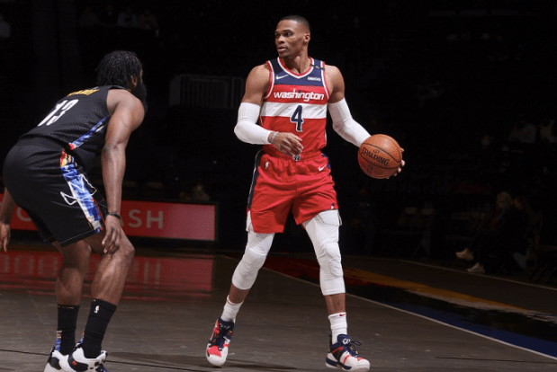 LPL-关于莱万多夫斯基在TES比赛中精彩发挥，关键助攻引发热议！的信息