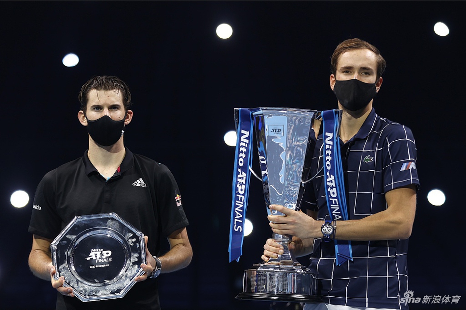 LOL-包含蒂姆赛事官方发布败北新规，湖人争议不断！的词条